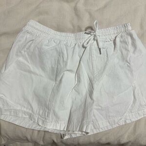 PRINCESS POLLY WHITE LINEN SHORTS